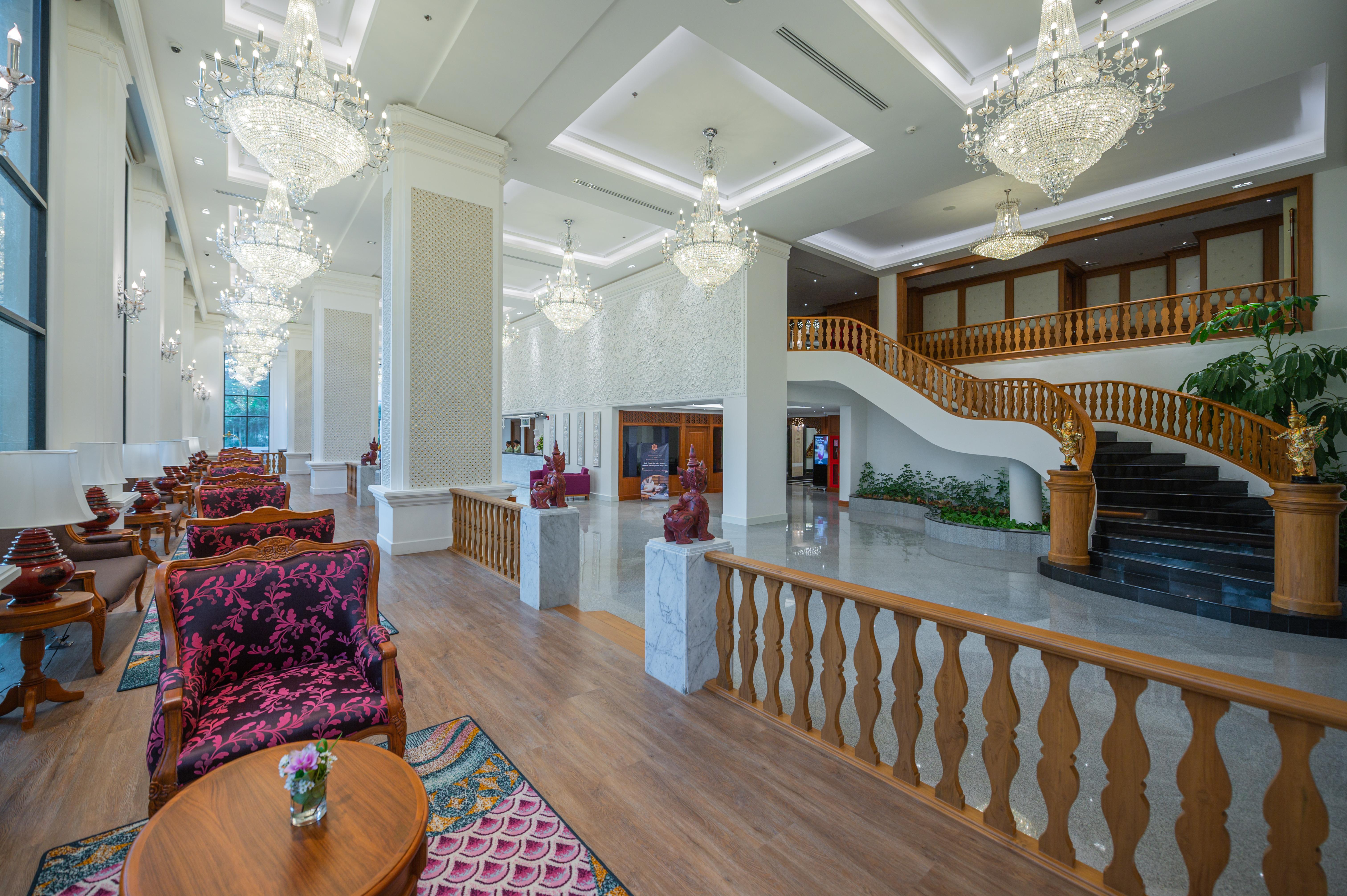 The Empress Premier Chiang Mai - Sha Extra Plus Экстерьер фото Lobby